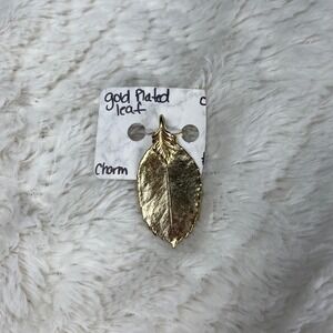 Vintage Gold Plated Leaf Pendant Charm Necklace Jewelry‎ 1 3/4"